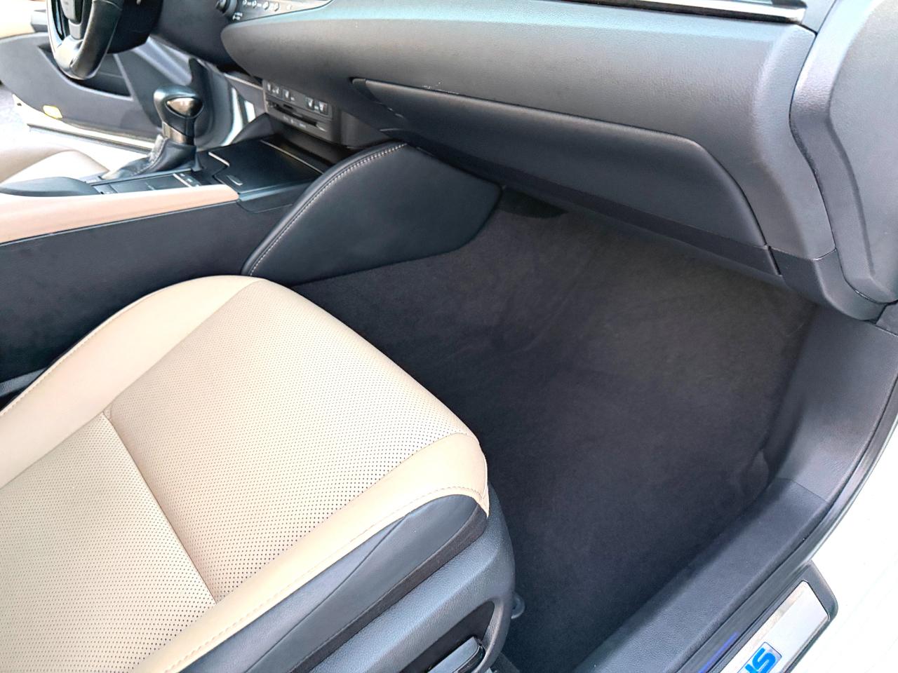 Lexus ES 300h Base 2019