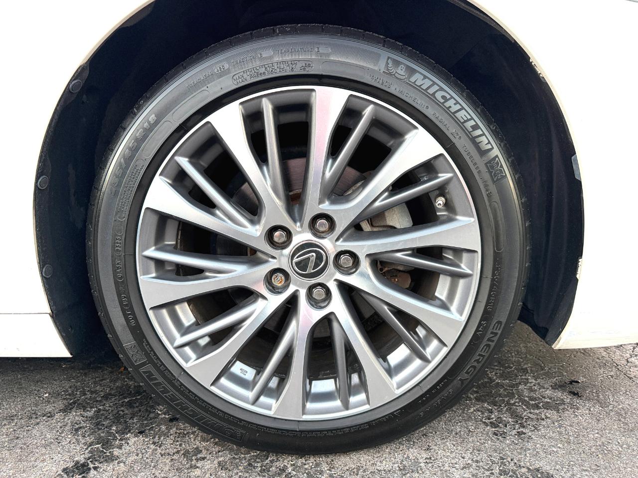 Lexus ES 300h Base 2019