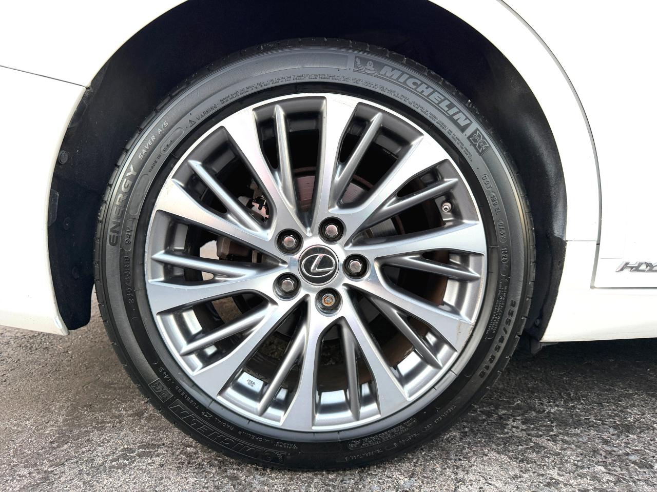 Lexus ES 300h Base 2019