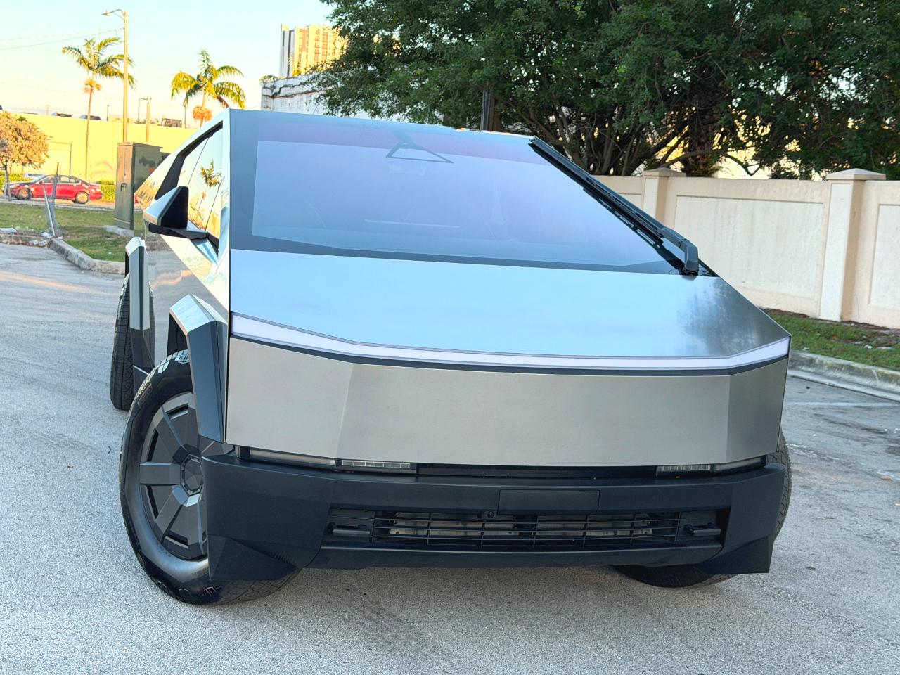 Tesla Cybertruck Base 2025