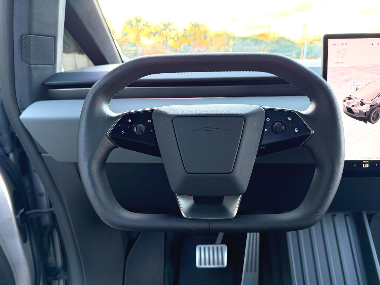 Tesla Cybertruck Base 2025