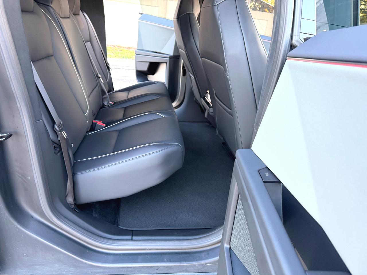 Tesla Cybertruck Base 2025