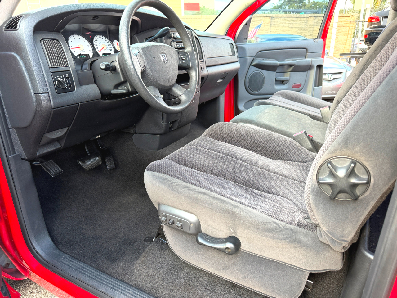 Dodge Ram 1500 SLT Long Bed 2WD 2005