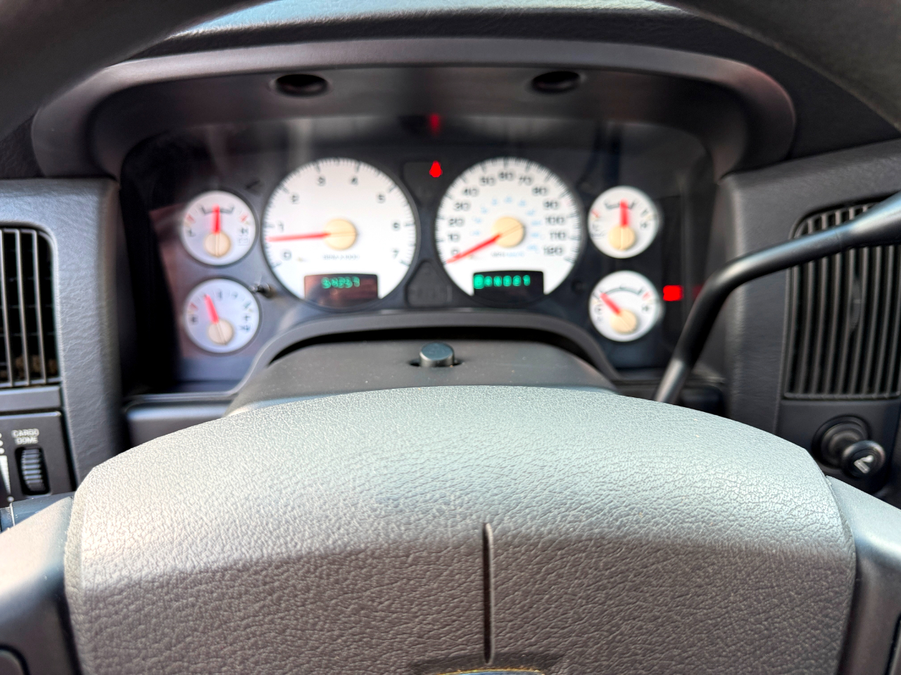 Dodge Ram 1500 SLT Long Bed 2WD 2005