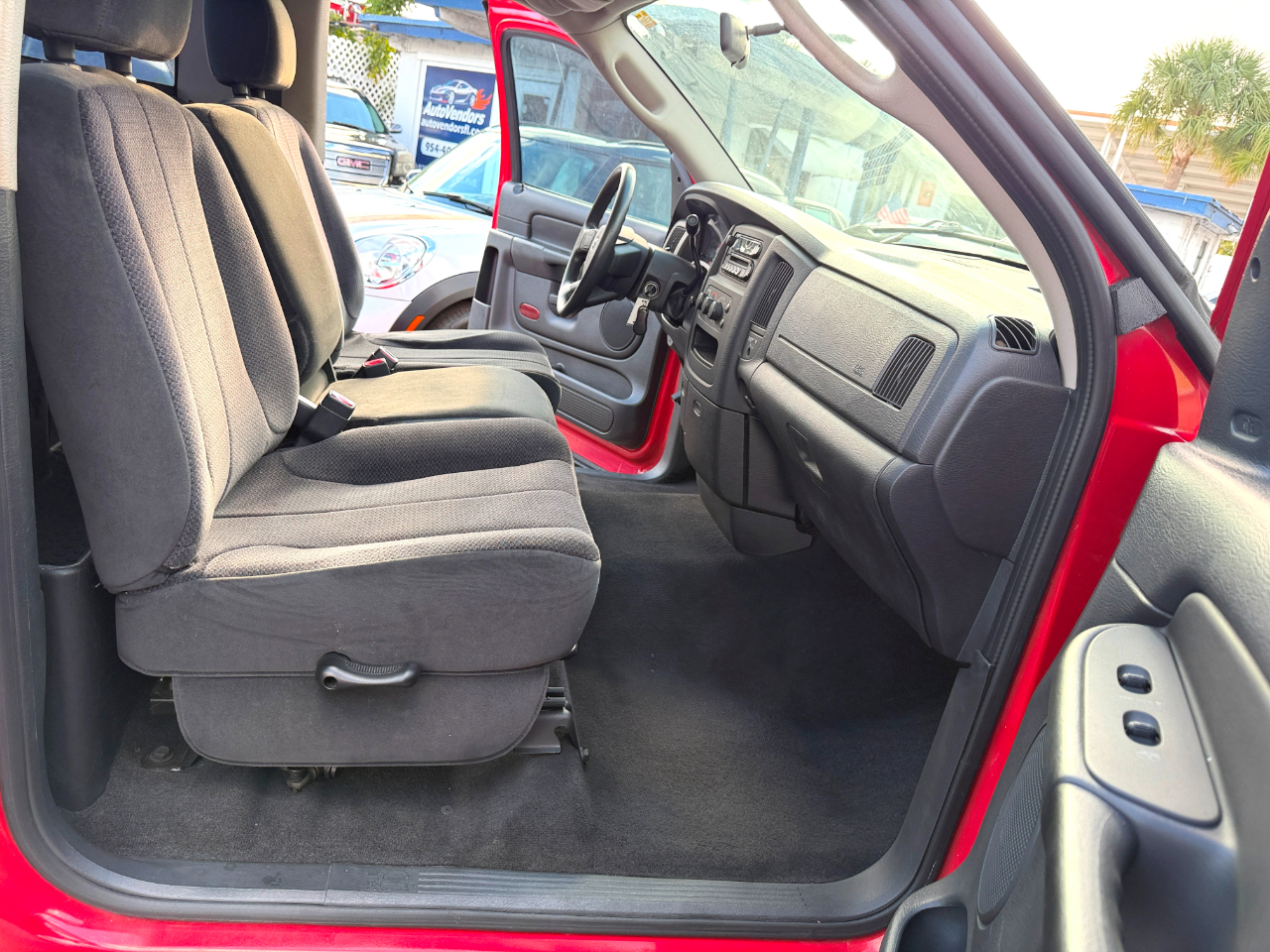 Dodge Ram 1500 SLT Long Bed 2WD 2005