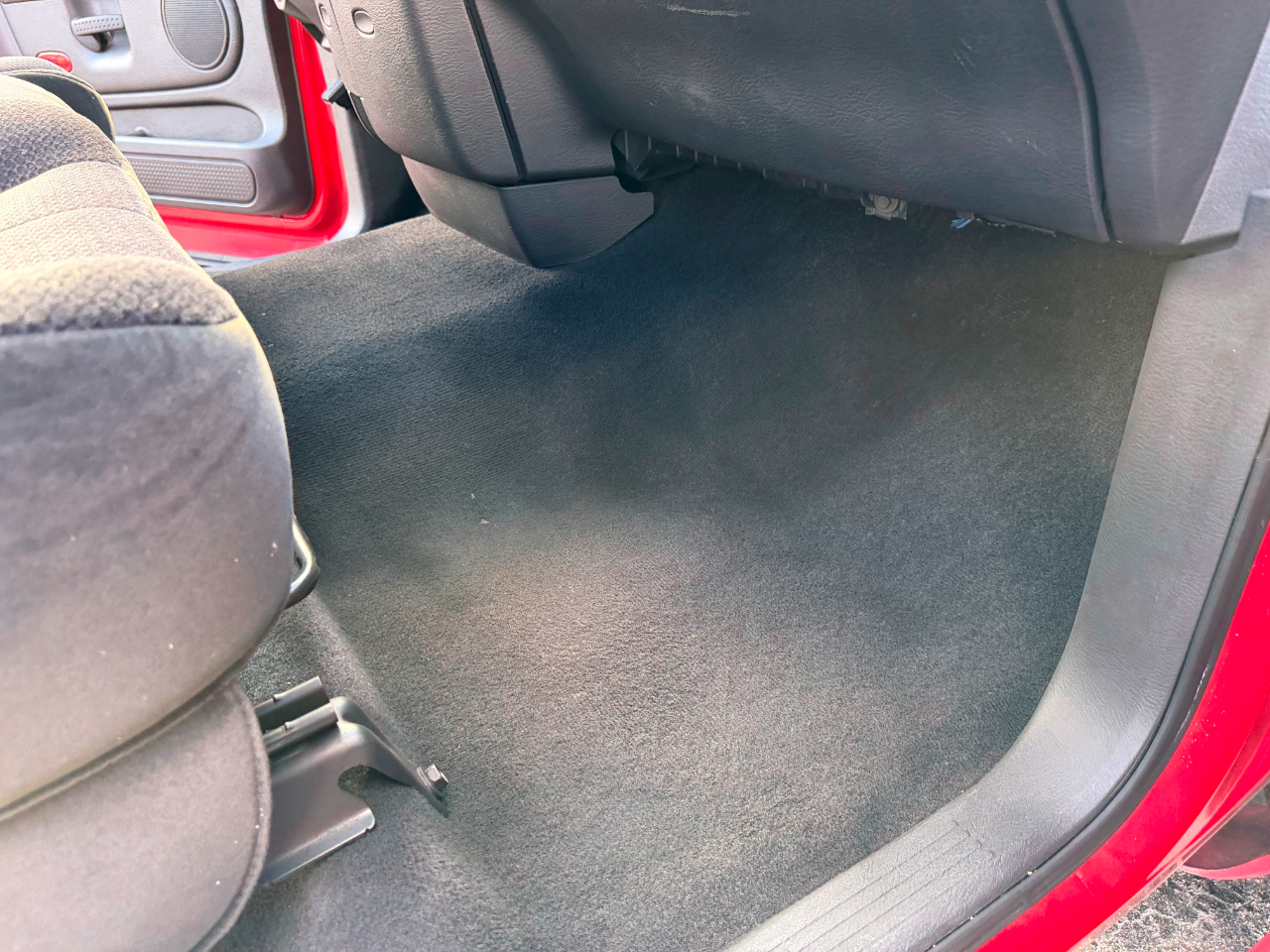 Dodge Ram 1500 SLT Long Bed 2WD 2005