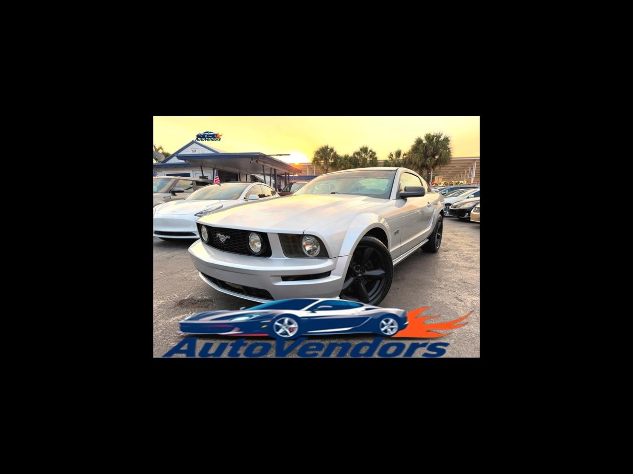 2005 Ford Mustang GT Deluxe Coupe