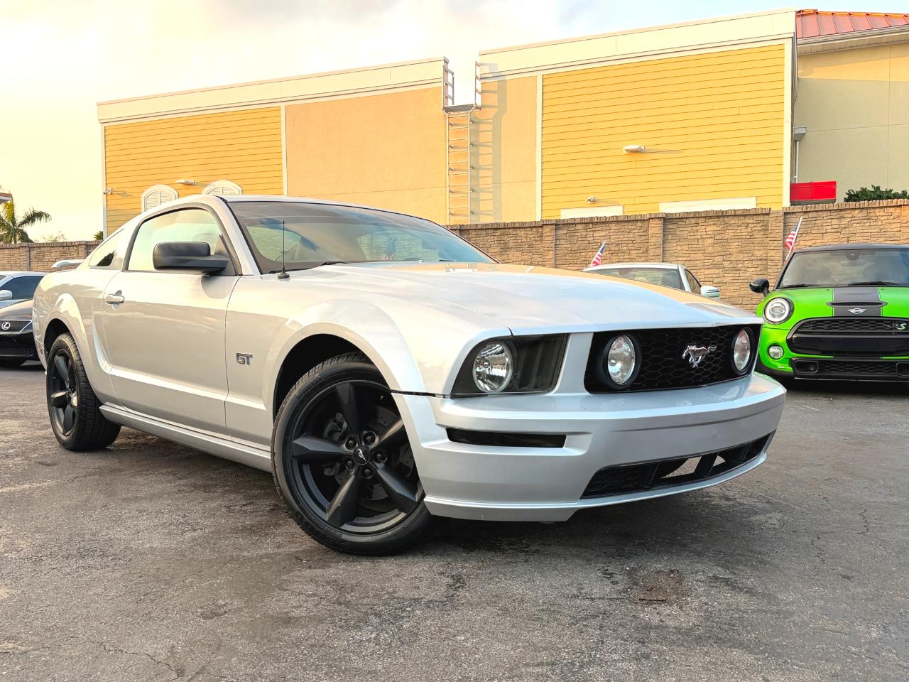 Ford Mustang GT Deluxe Coupe 2005