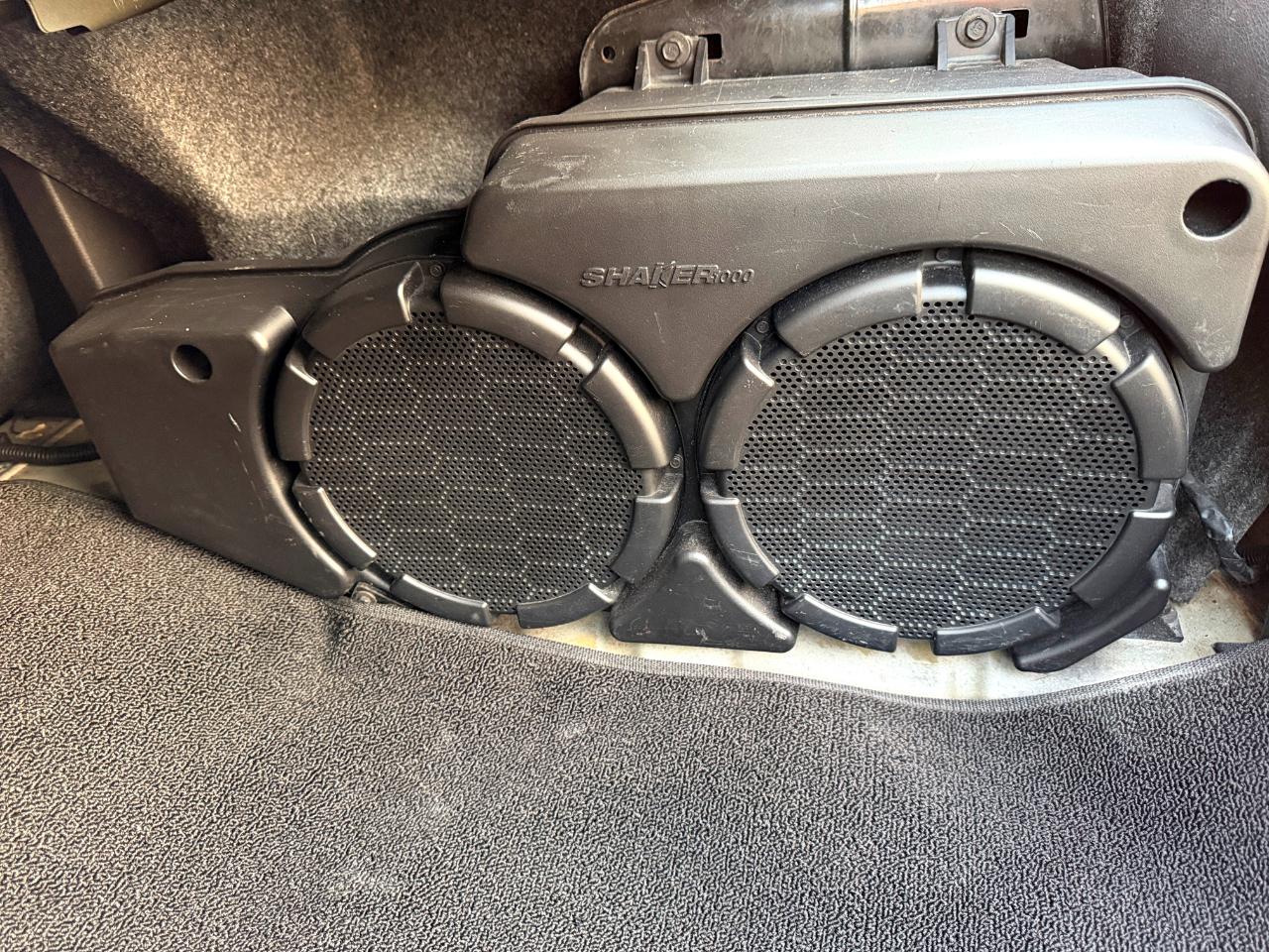 Ford Mustang GT Deluxe Coupe 2005