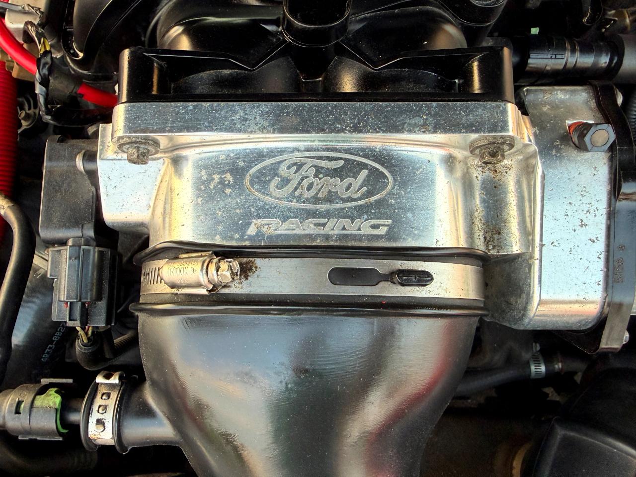 Ford Mustang GT Deluxe Coupe 2005