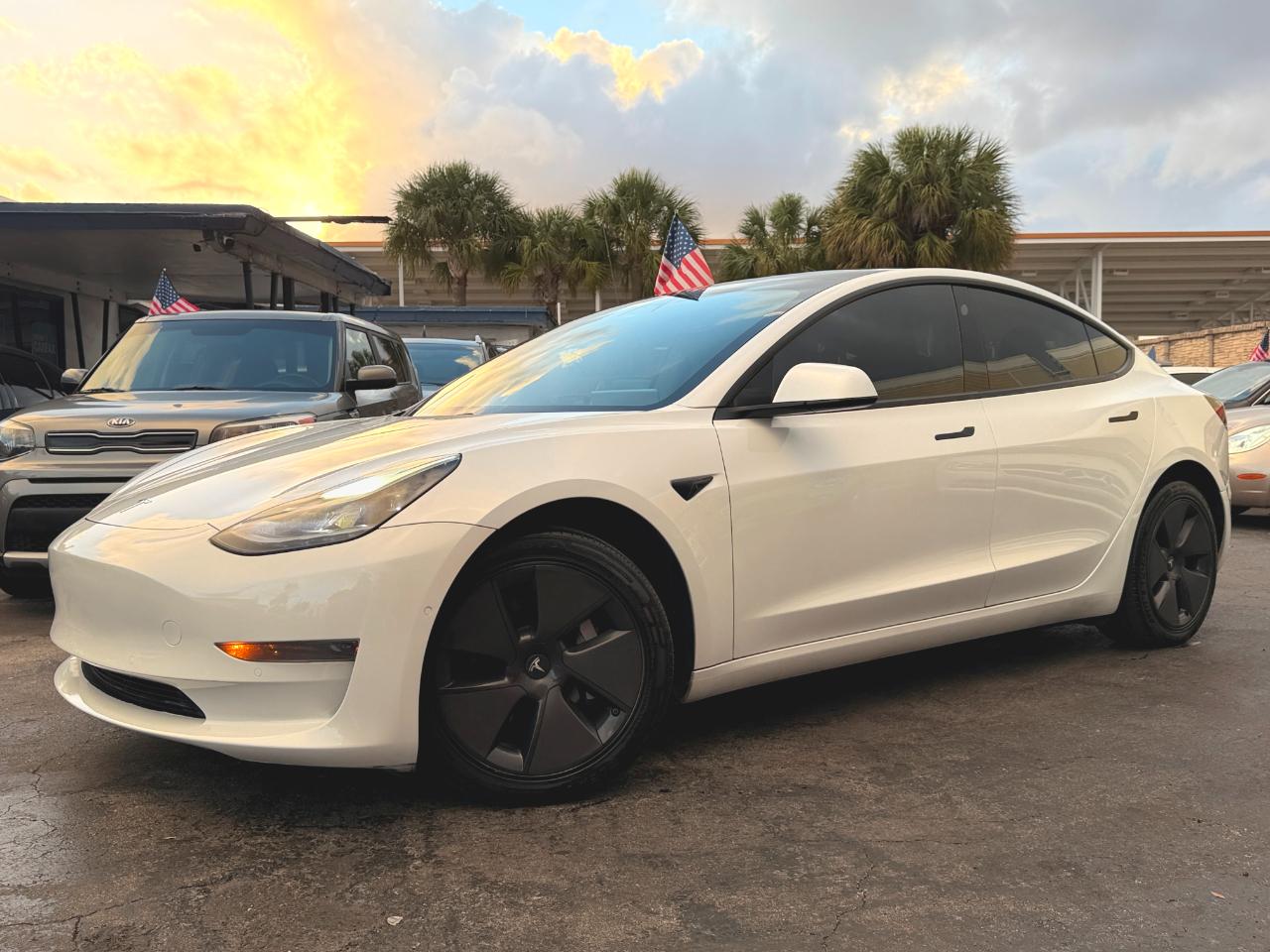 Tesla Model 3 Standard Range Plus 2021