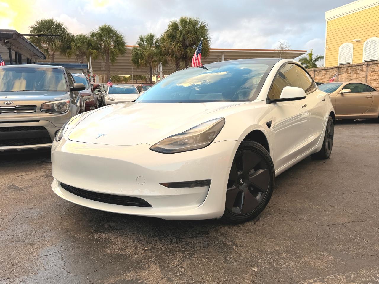 Tesla Model 3 Standard Range Plus 2021