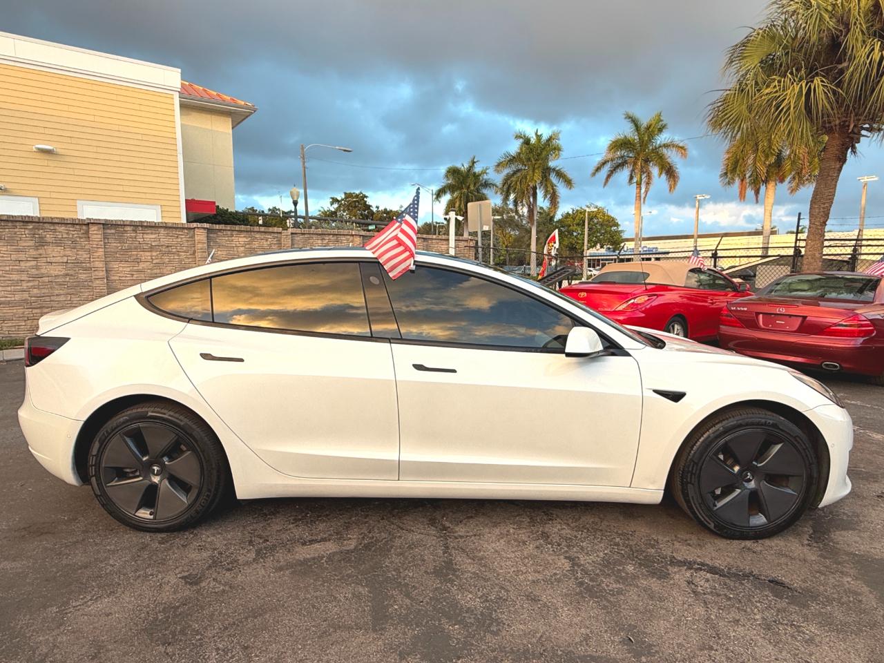 Tesla Model 3 Standard Range Plus 2021