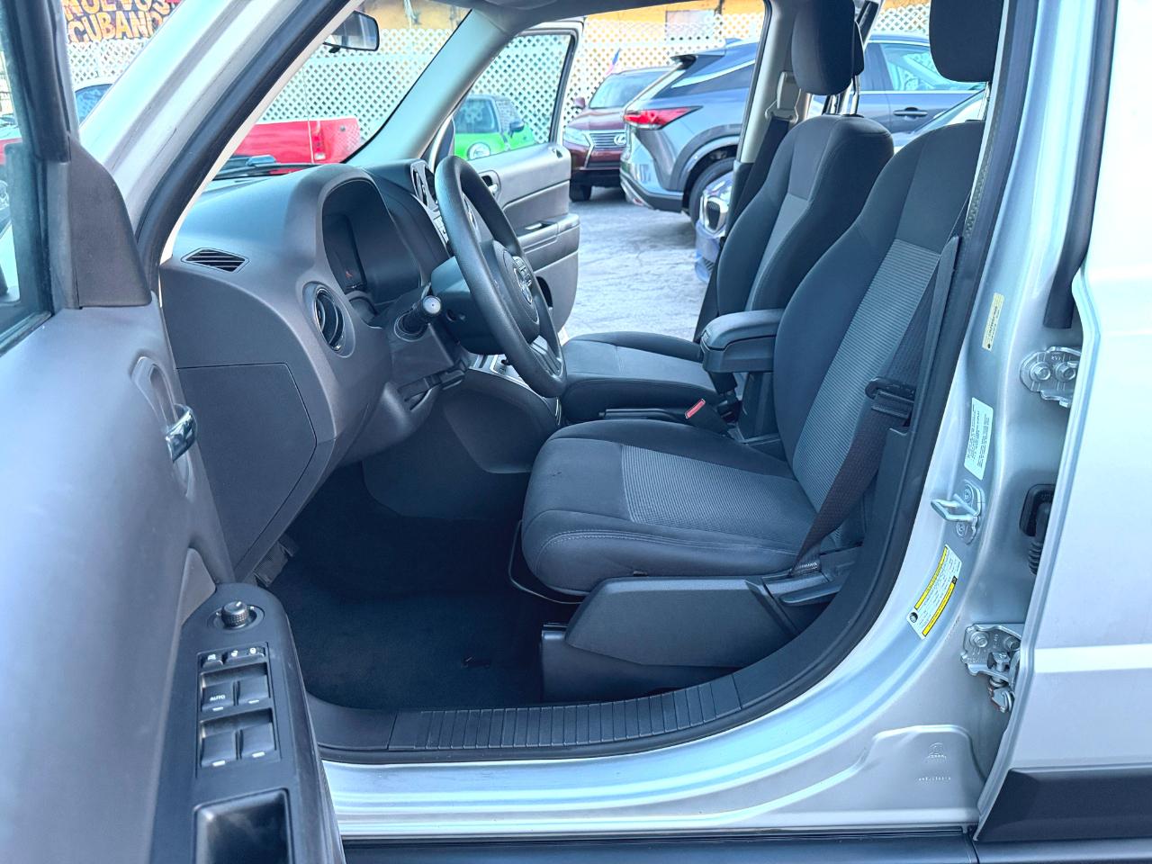 Jeep Patriot Sport 2WD 2013