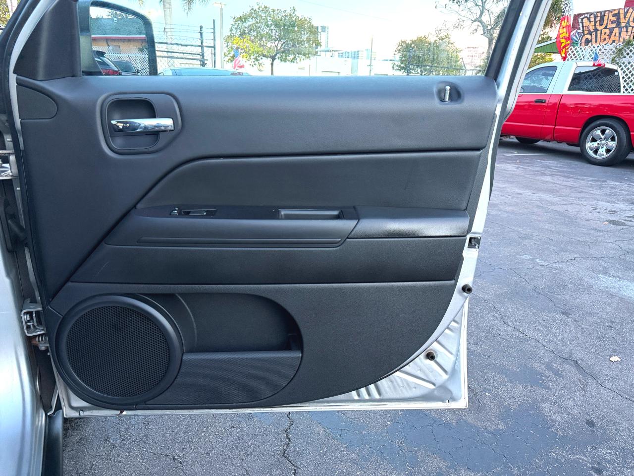 Jeep Patriot Sport 2WD 2013