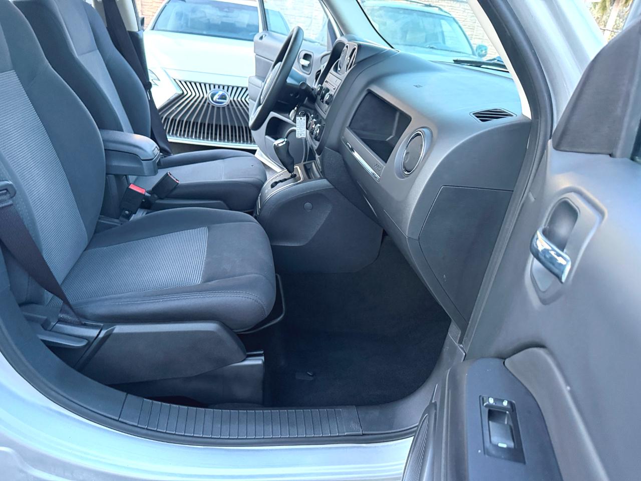 Jeep Patriot Sport 2WD 2013