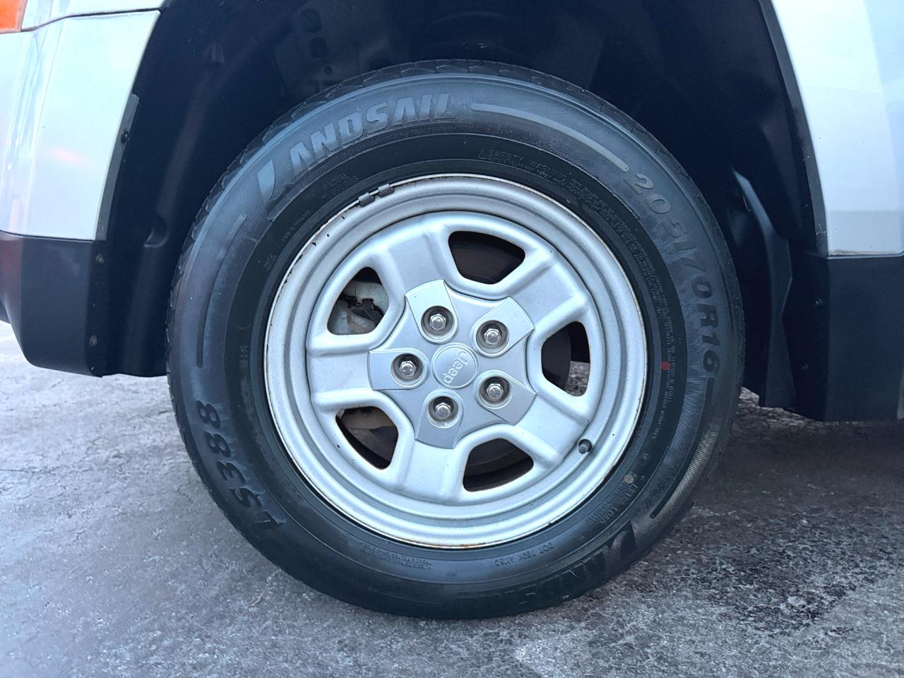 Jeep Patriot Sport 2WD 2013