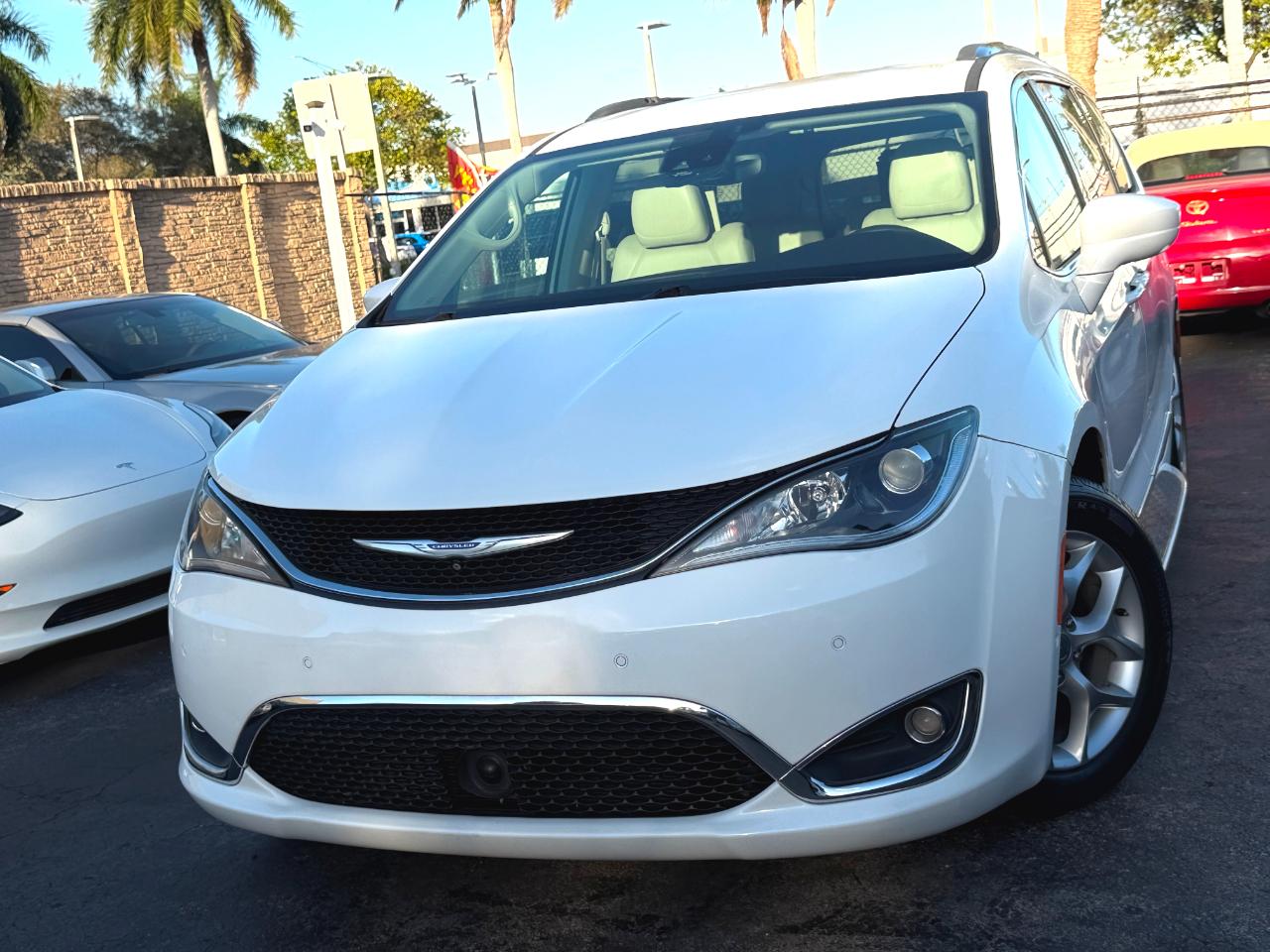 Chrysler Pacifica Touring-L Plus 2019