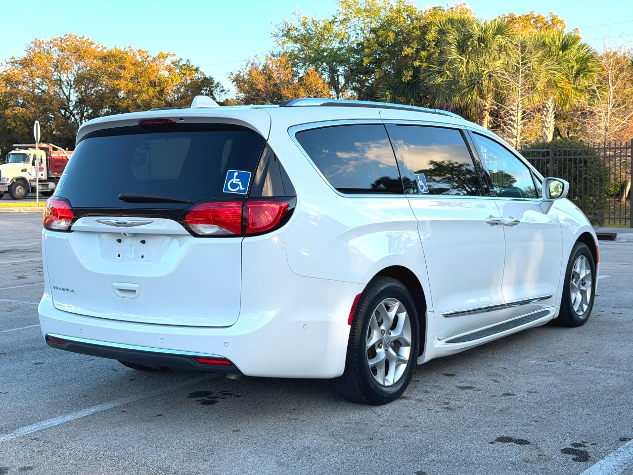 Chrysler Pacifica Touring-L Plus 2019