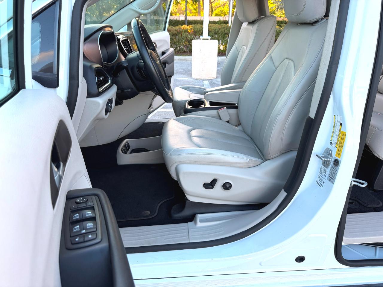 Chrysler Pacifica Touring-L Plus 2019