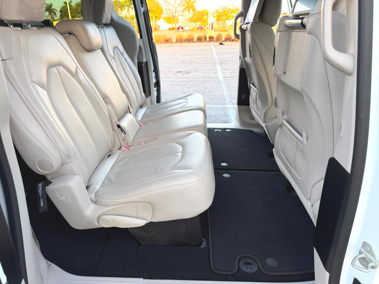 Chrysler Pacifica Touring-L Plus 2019