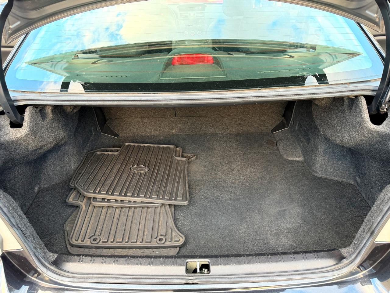 Subaru Impreza Limited 4-Door 2012