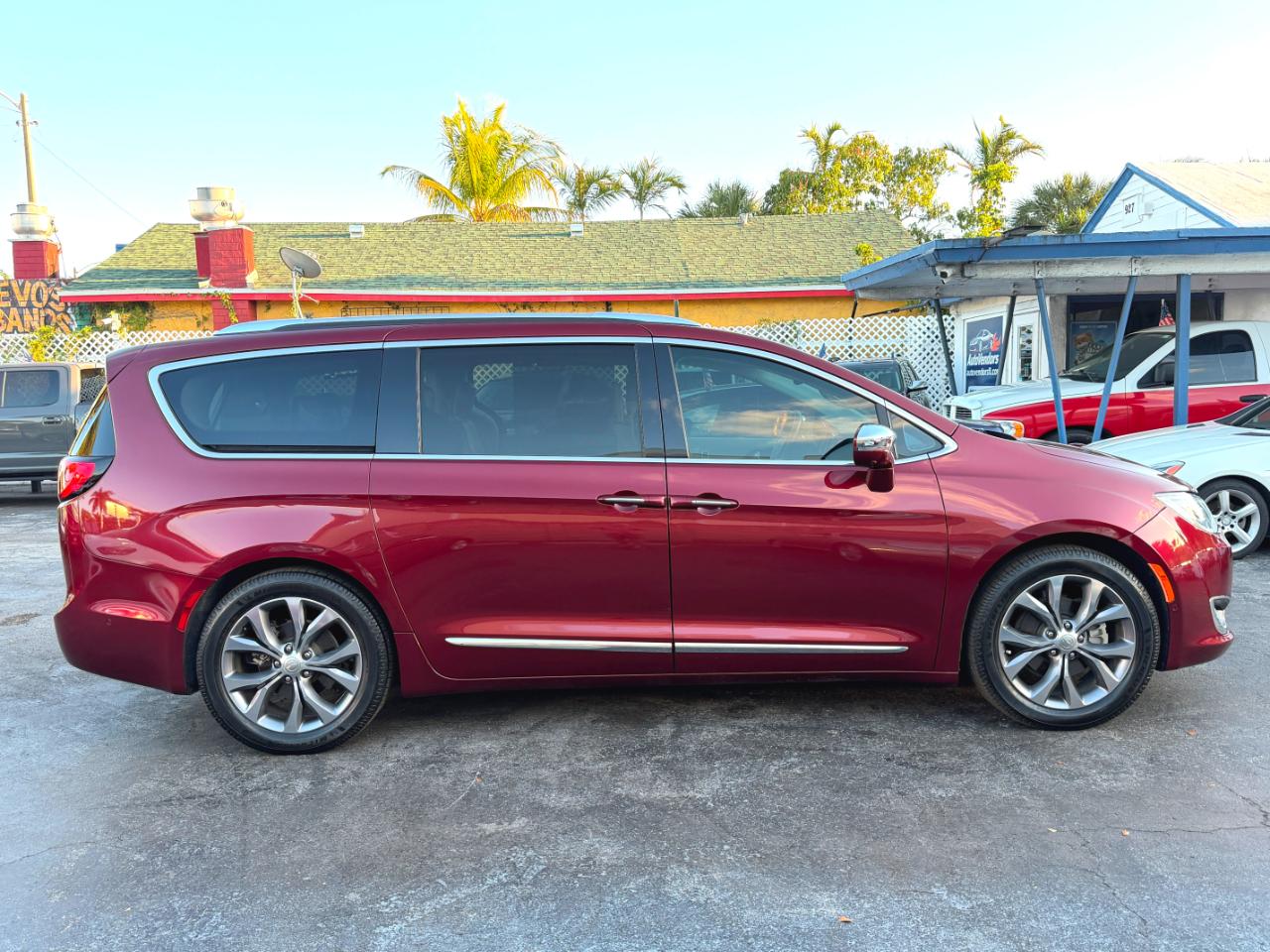 Chrysler Pacifica Limited 2020