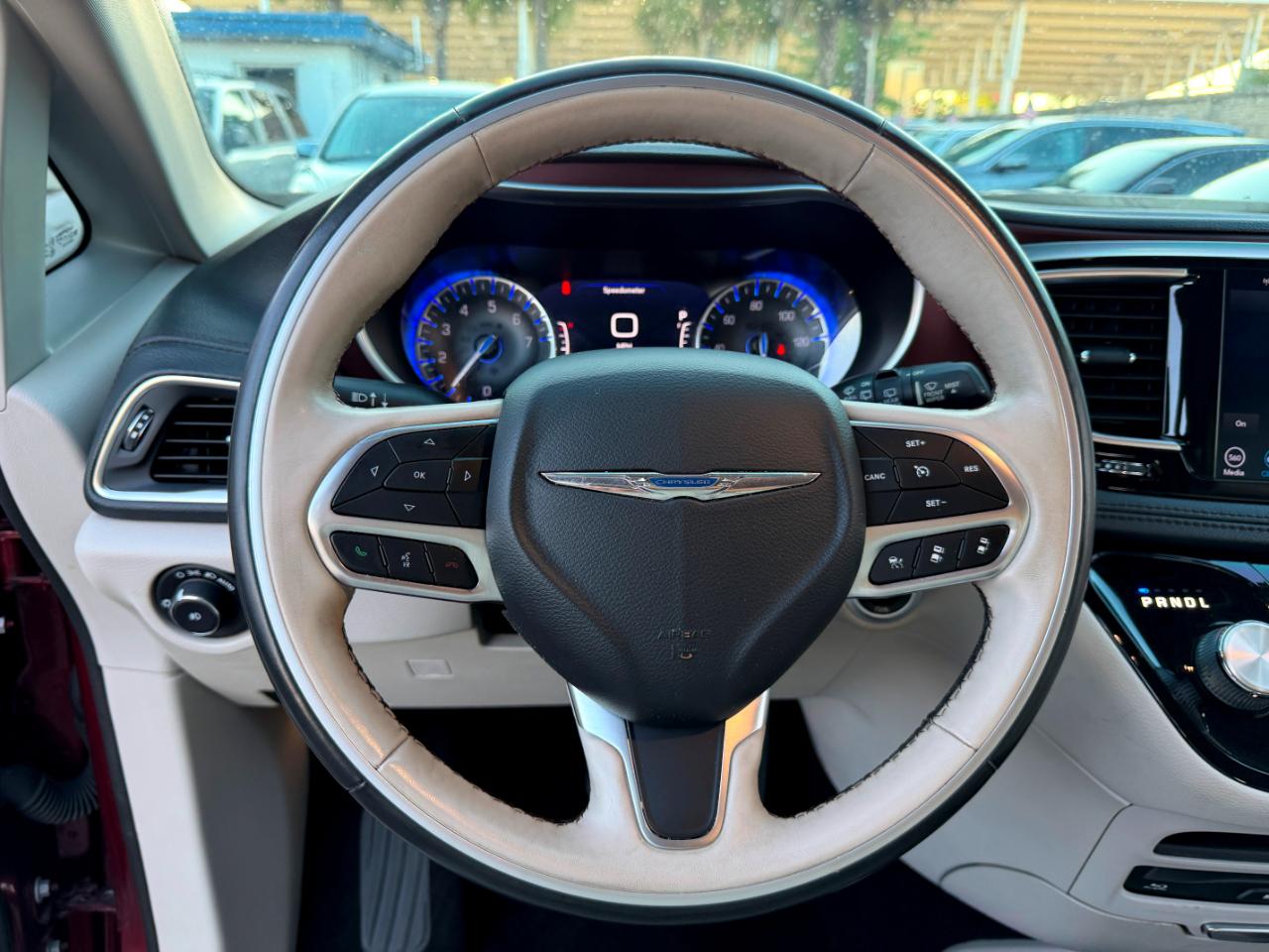 Chrysler Pacifica Limited 2020