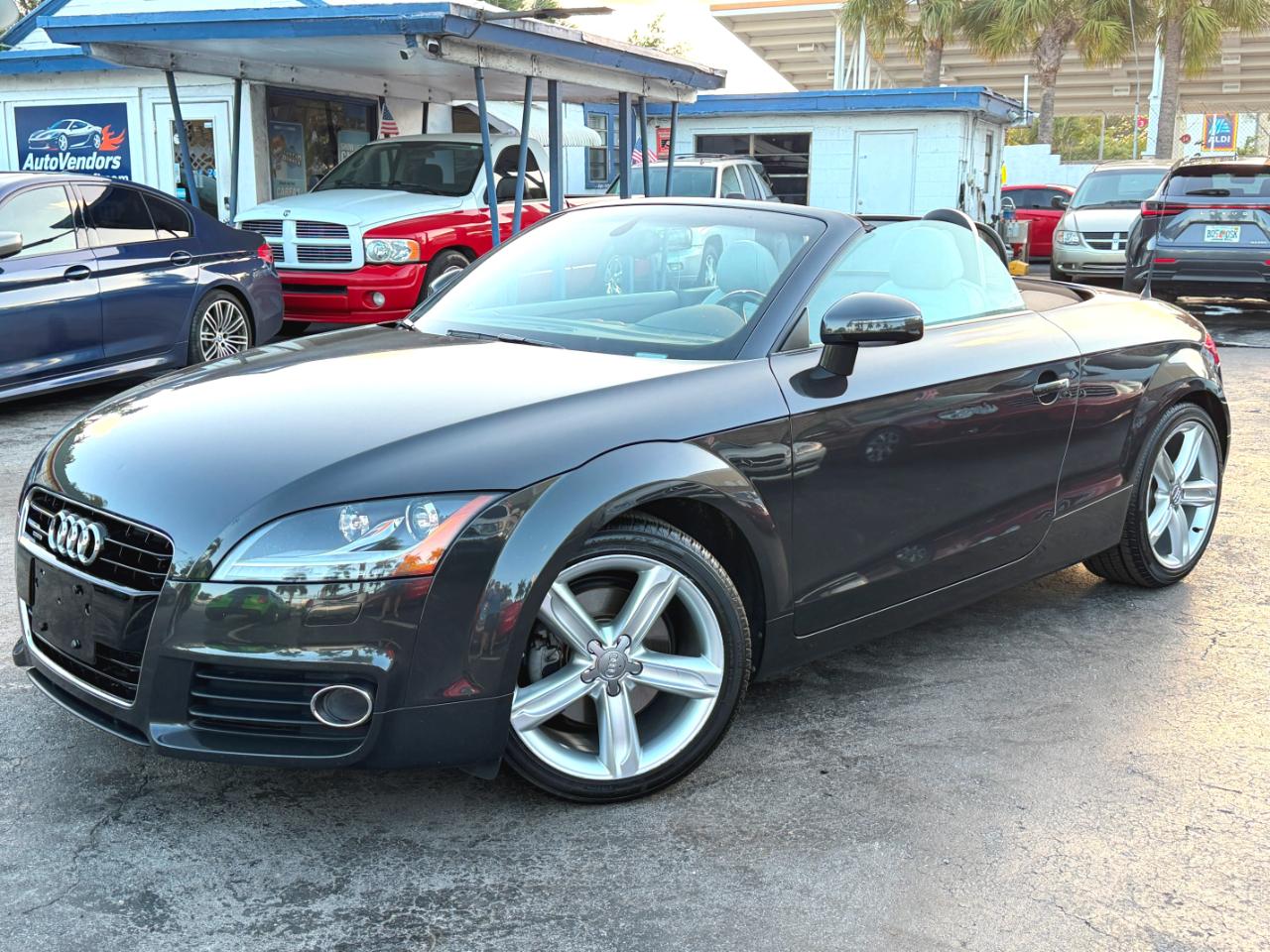 Audi TT 2.0T Roadster quattro S tronic 2011