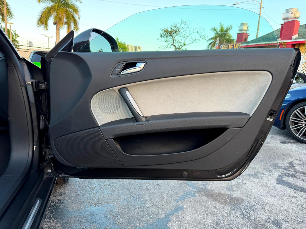 Audi TT 2.0T Roadster quattro S tronic 2011