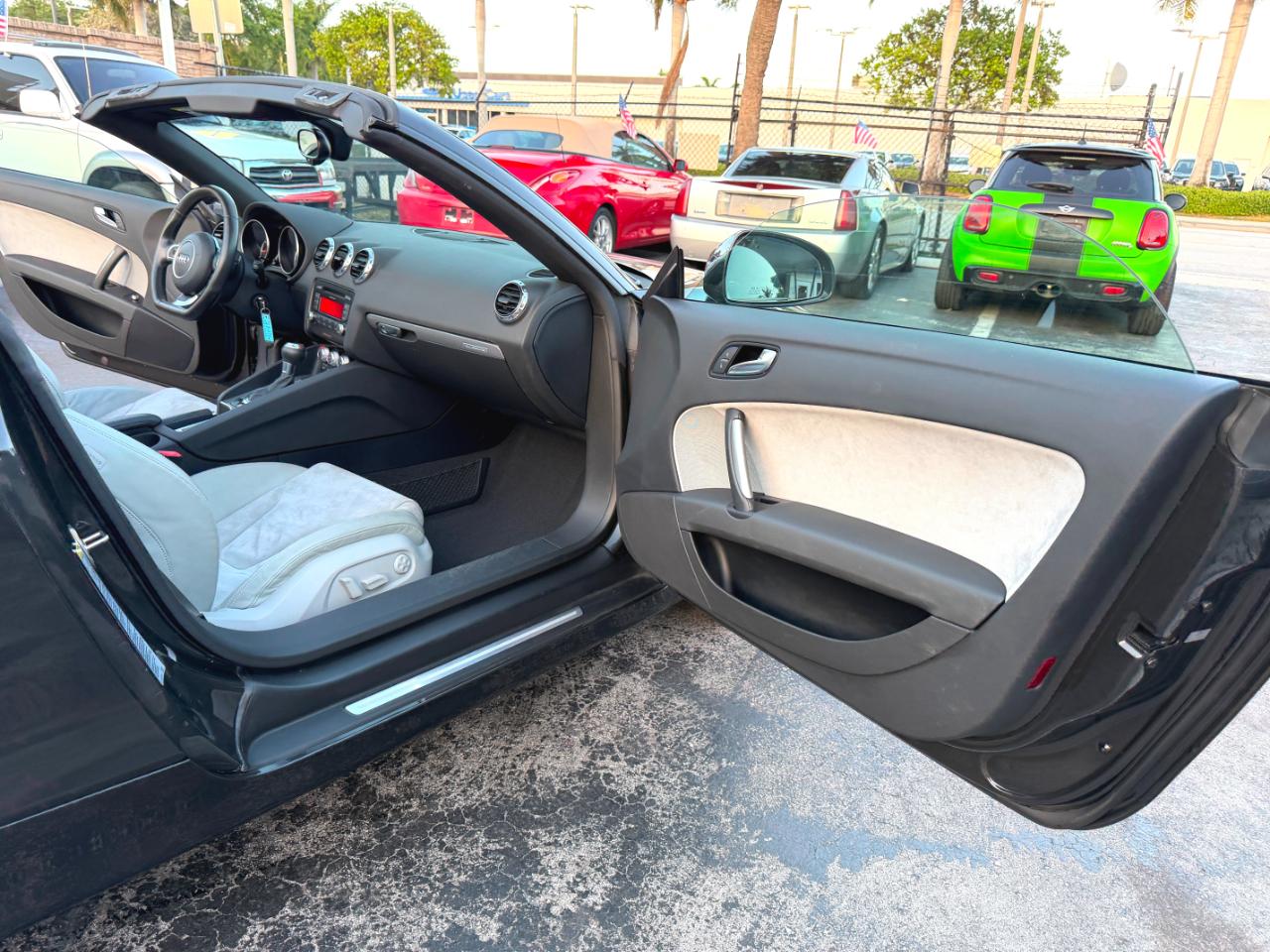 Audi TT 2.0T Roadster quattro S tronic 2011