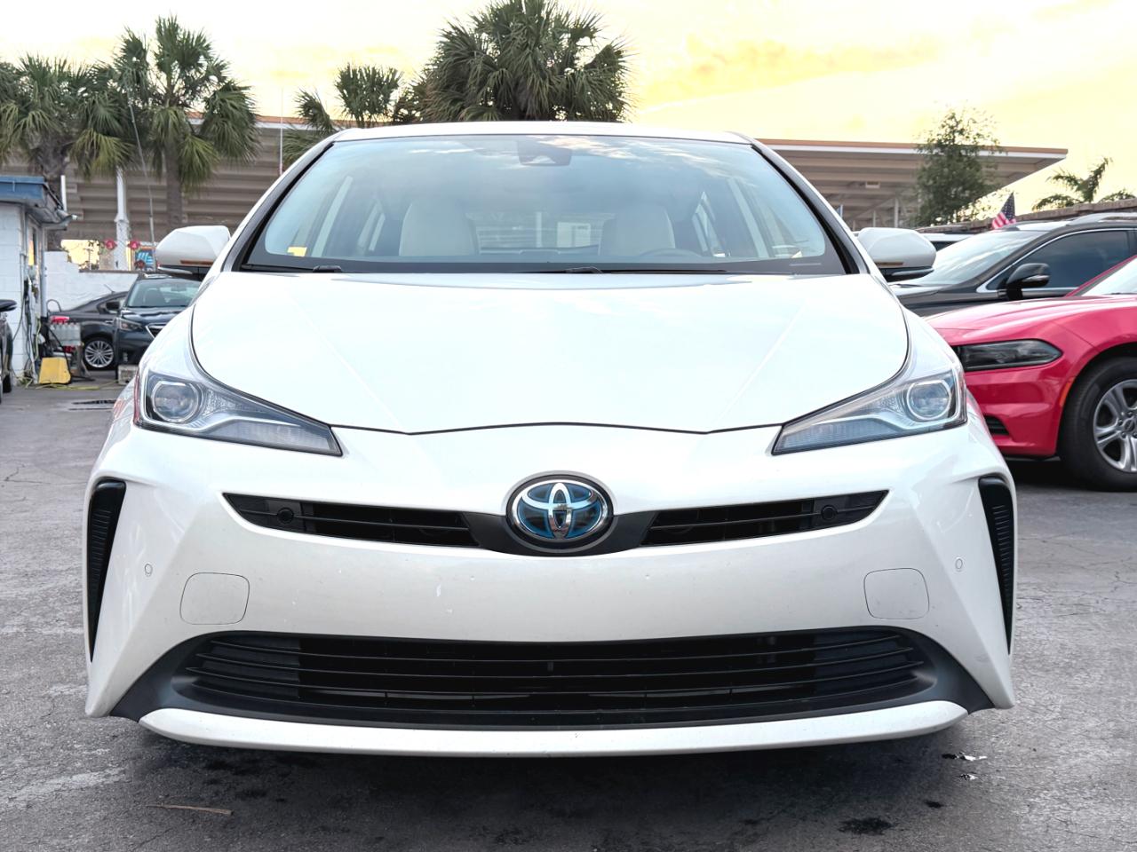 Toyota Prius L Eco 2020