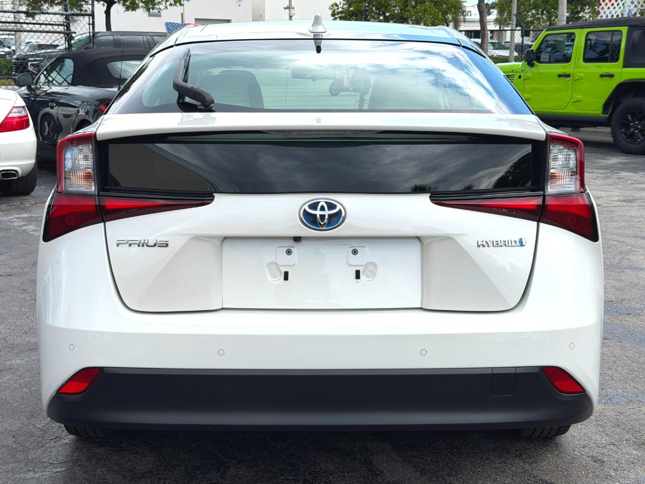 Toyota Prius L Eco 2020