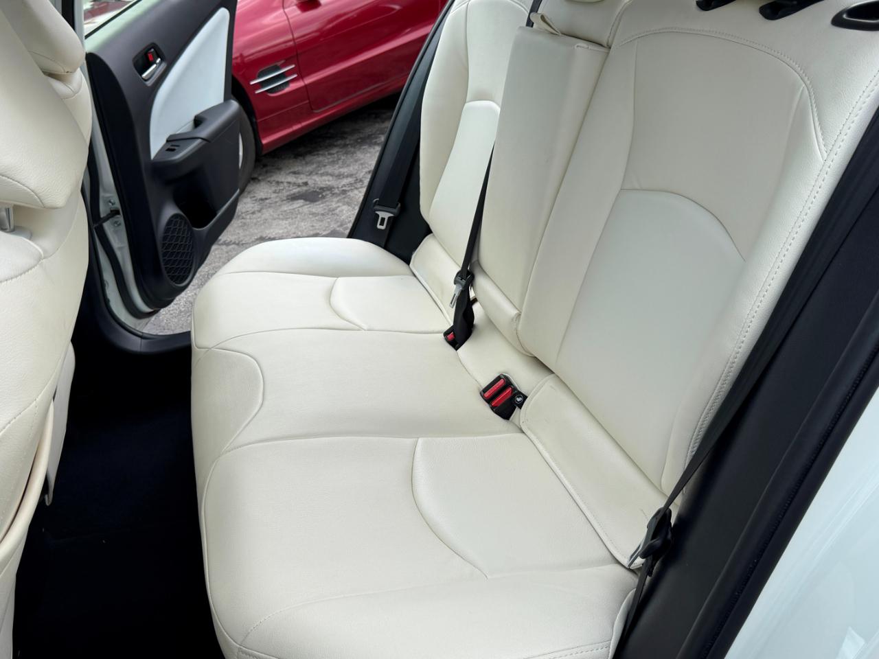 Toyota Prius L Eco 2020
