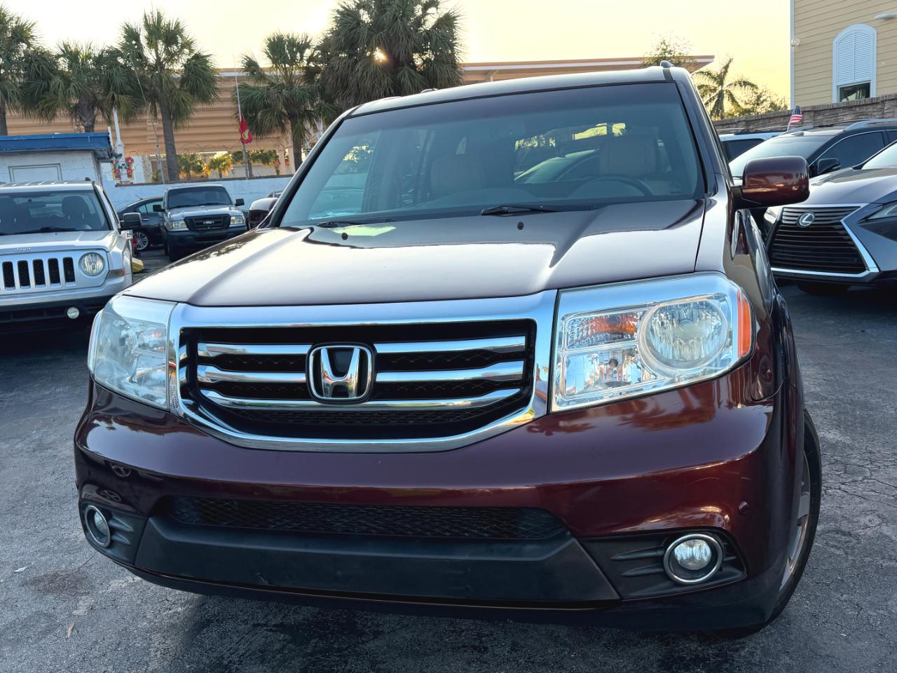 Honda Pilot Touring 2WD 5-Spd AT with DVD 2012