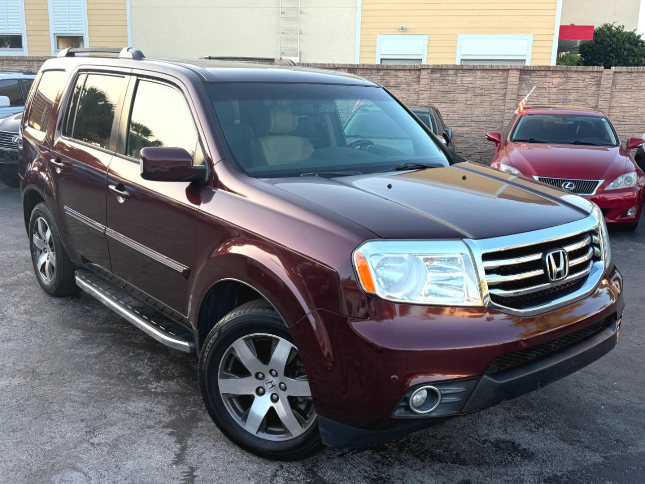 Honda Pilot Touring 2WD 5-Spd AT with DVD 2012