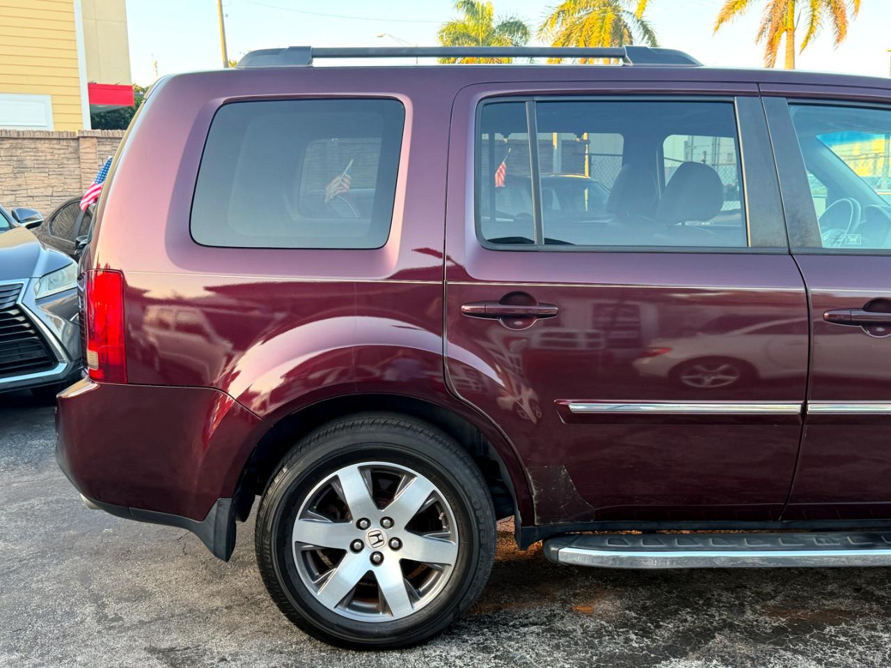 Honda Pilot Touring 2WD 5-Spd AT with DVD 2012