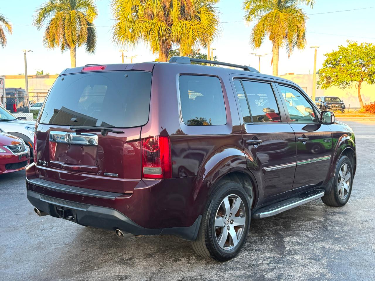 Honda Pilot Touring 2WD 5-Spd AT with DVD 2012