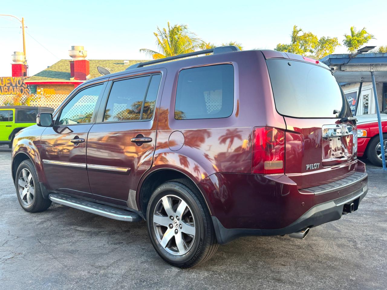 Honda Pilot Touring 2WD 5-Spd AT with DVD 2012