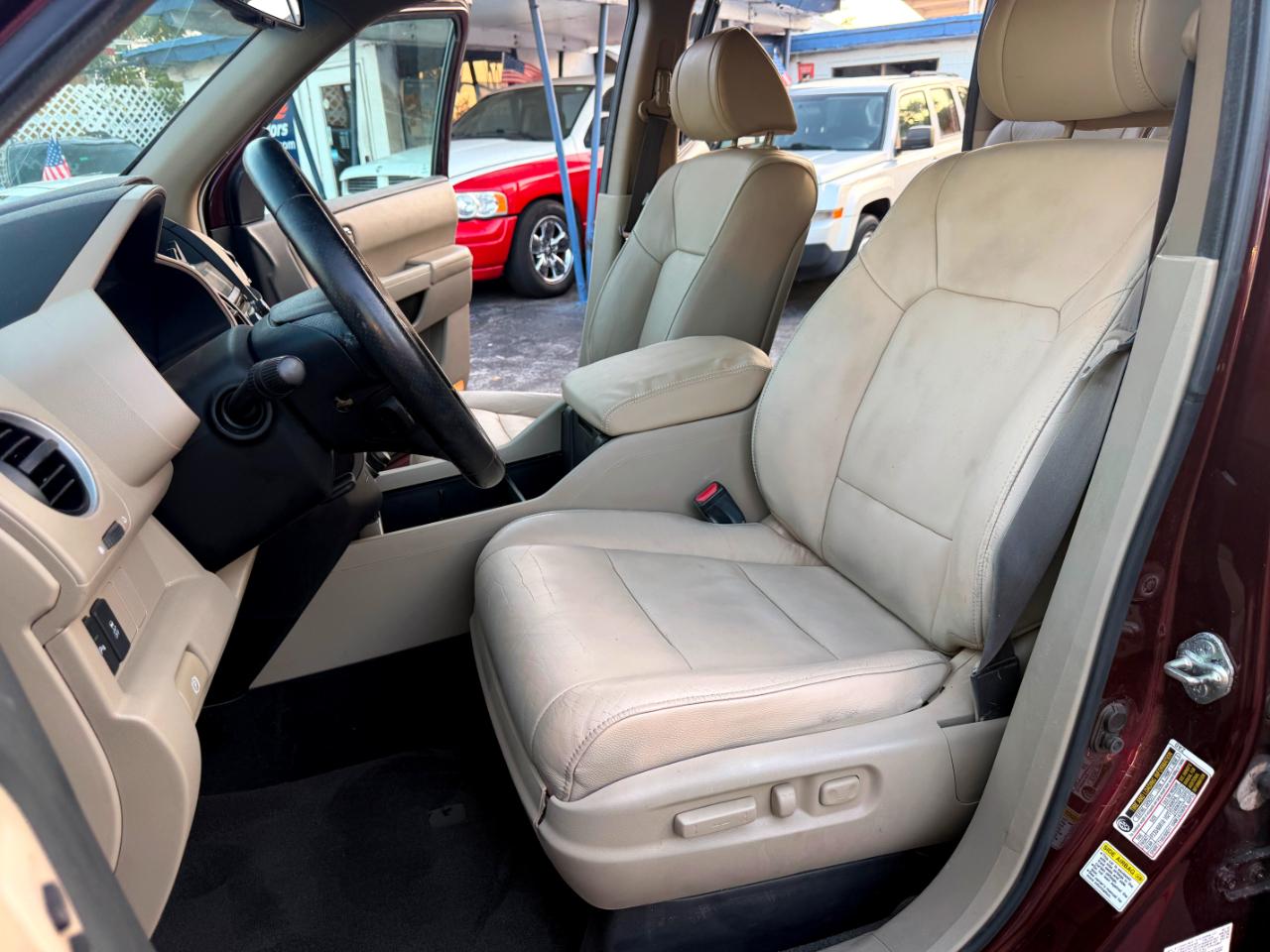 Honda Pilot Touring 2WD 5-Spd AT with DVD 2012