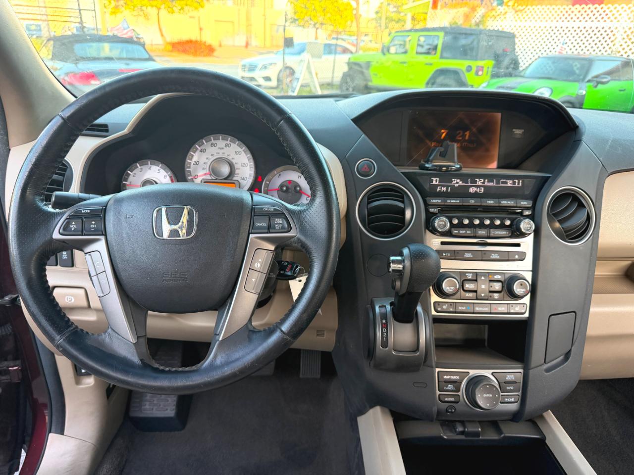 Honda Pilot Touring 2WD 5-Spd AT with DVD 2012