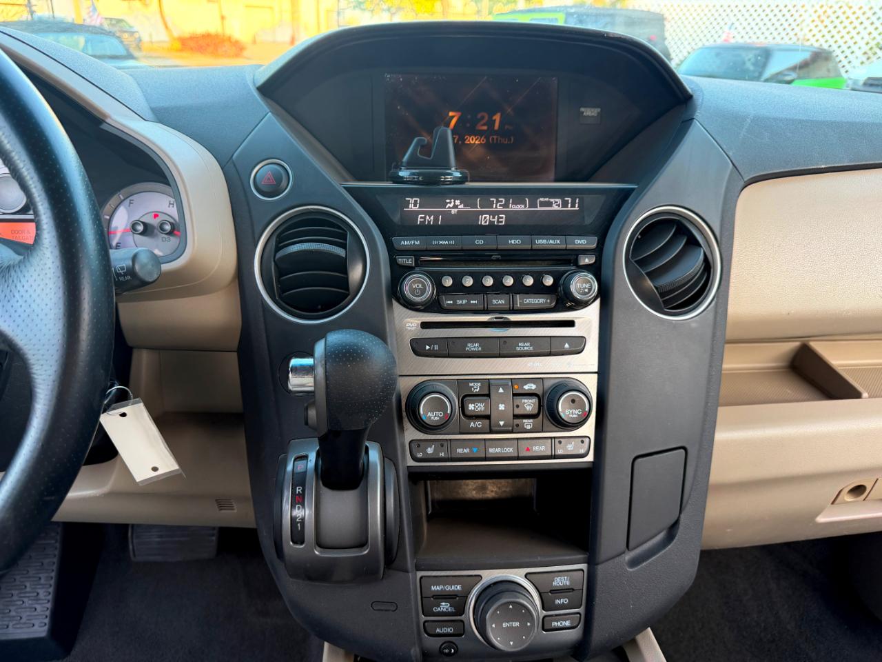 Honda Pilot Touring 2WD 5-Spd AT with DVD 2012
