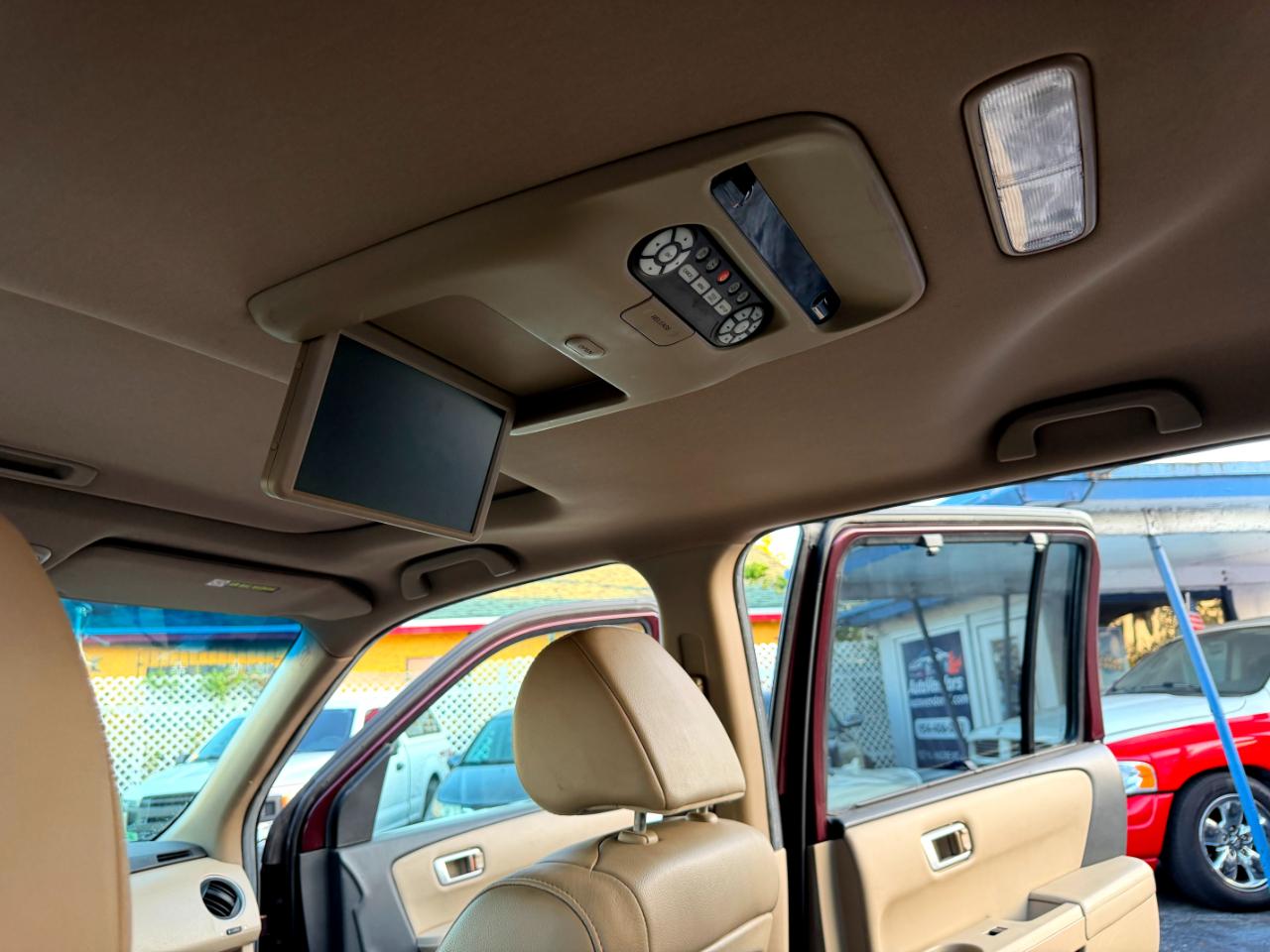 Honda Pilot Touring 2WD 5-Spd AT with DVD 2012