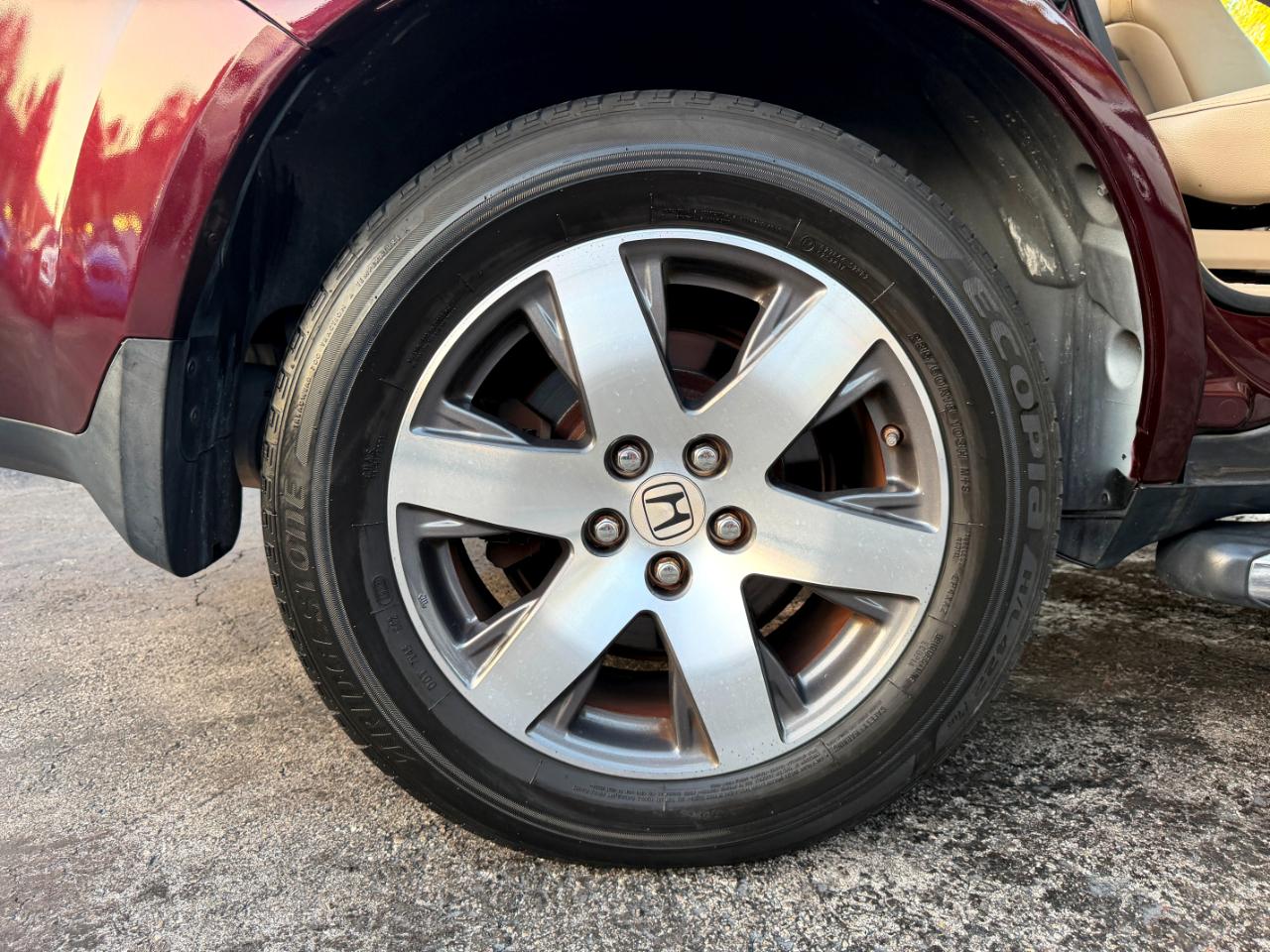 Honda Pilot Touring 2WD 5-Spd AT with DVD 2012