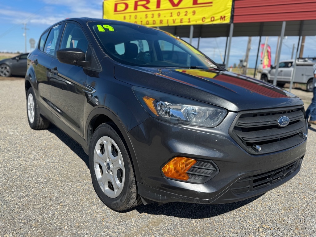 2019 Ford Escape S FWD