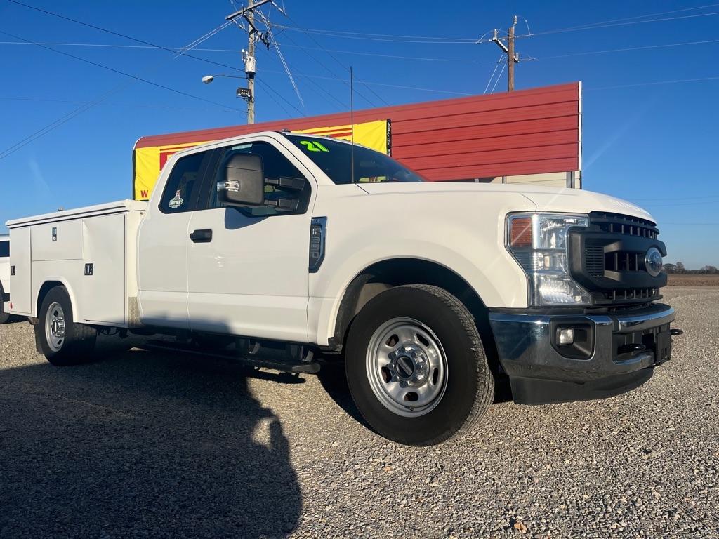 2021 Ford F-350 Super Duty Chassis Cab XL's photo