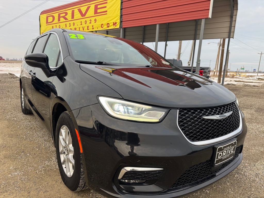 2023 Chrysler Pacifica Touring