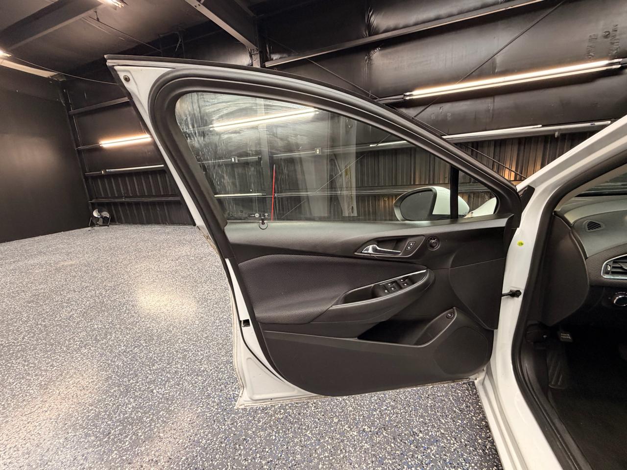 Chevrolet Cruze LS Auto 2017