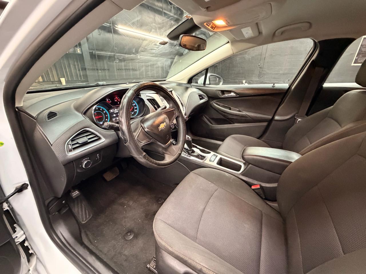 Chevrolet Cruze LS Auto 2017