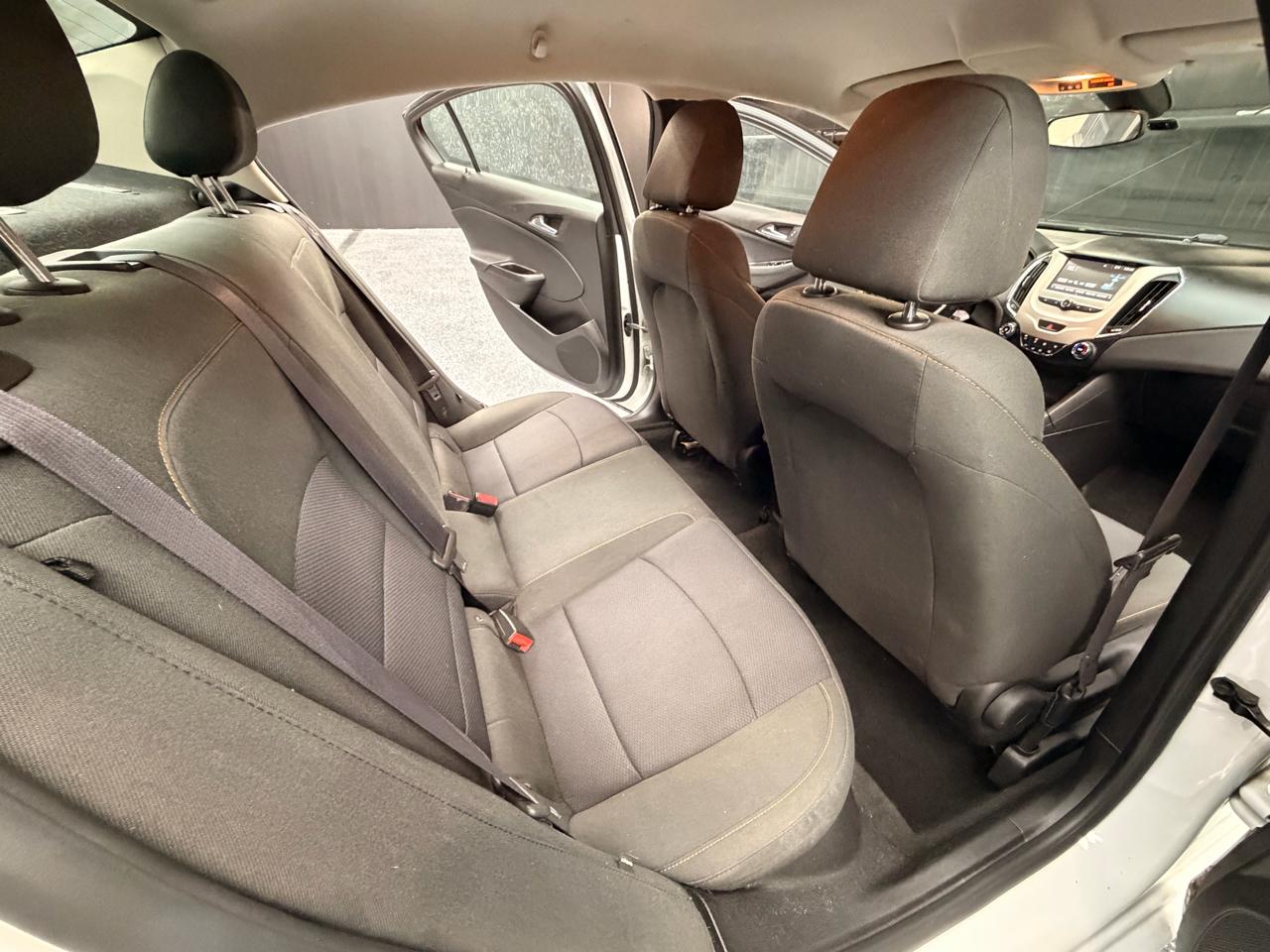 Chevrolet Cruze LS Auto 2017